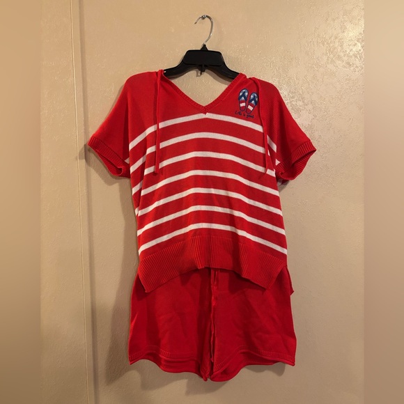 NWT Life Is Good knit sweater and shorts set size M - Picture 1 of 5